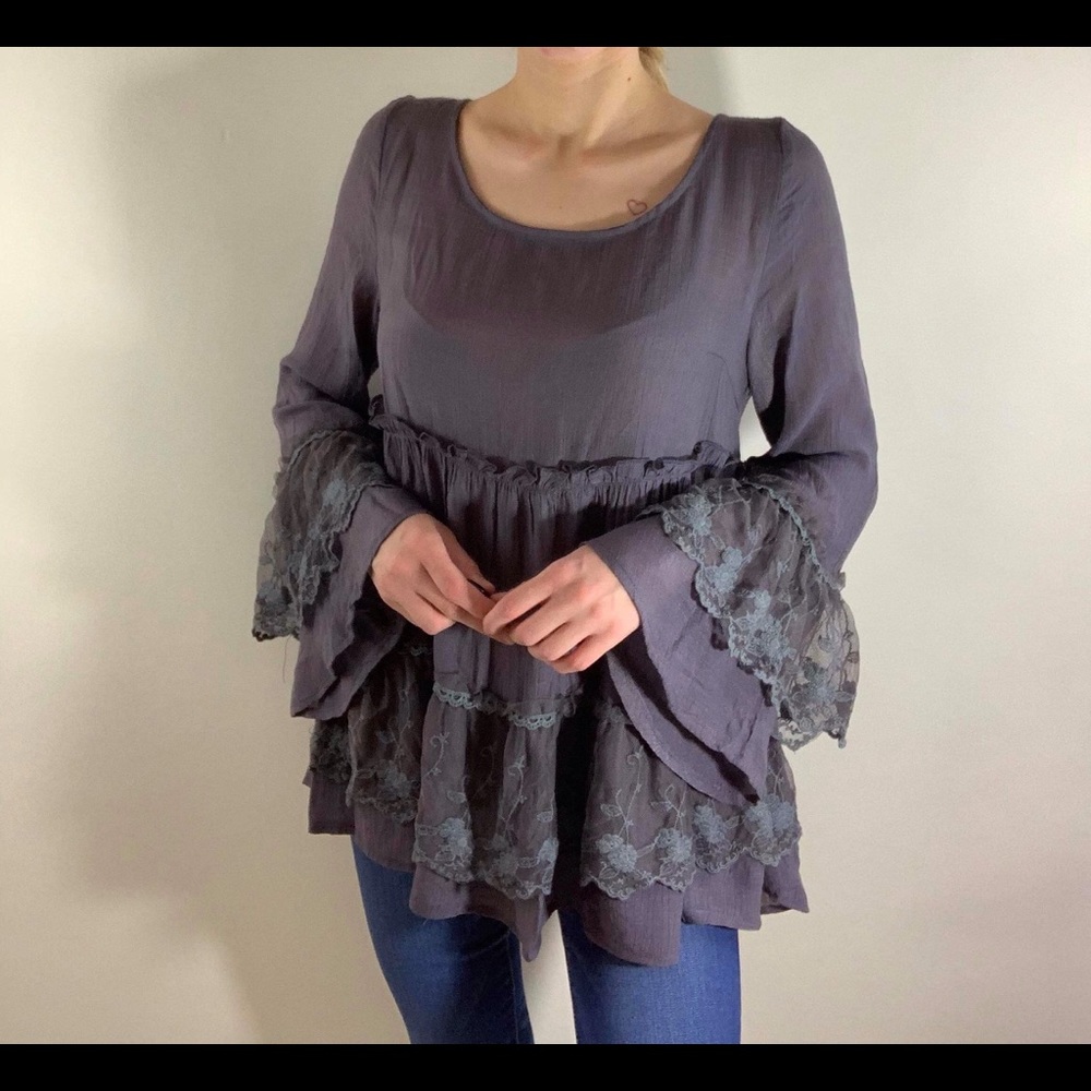 Entro boutique ruffle blouse